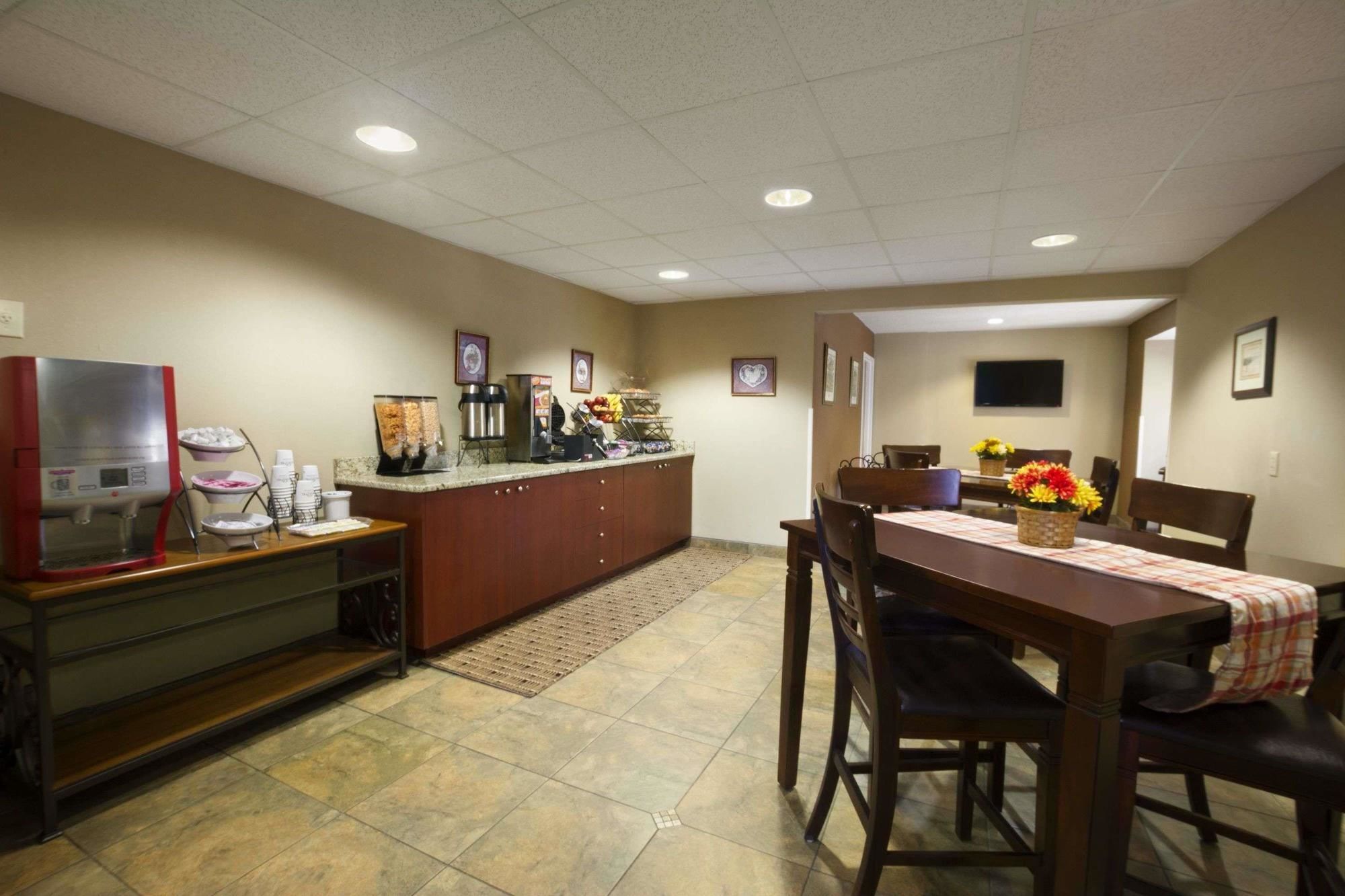 Microtel Inn & Suites By Wyndham Southern Pines Pinehurst Exteriör bild